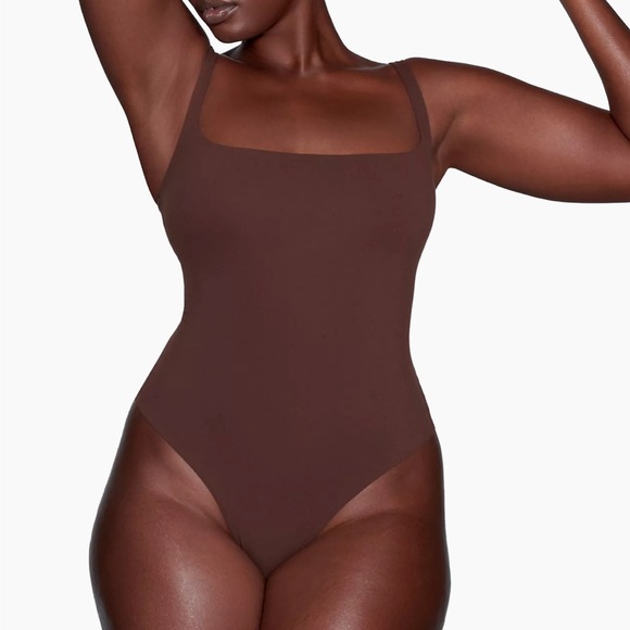 NWT SKIMS Cocoa Bodysuit L - Picture 5 of 6